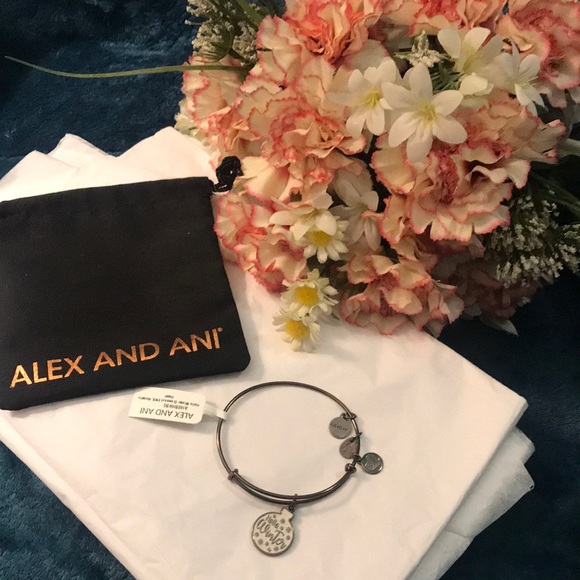 ALEX & ANI Hello Winter Charm Bangle Bracelet NWT. - Picture 1 of 4